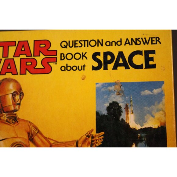 Star Wars Question and Answer Book About Space HC (1979) - Picture 2 of 6